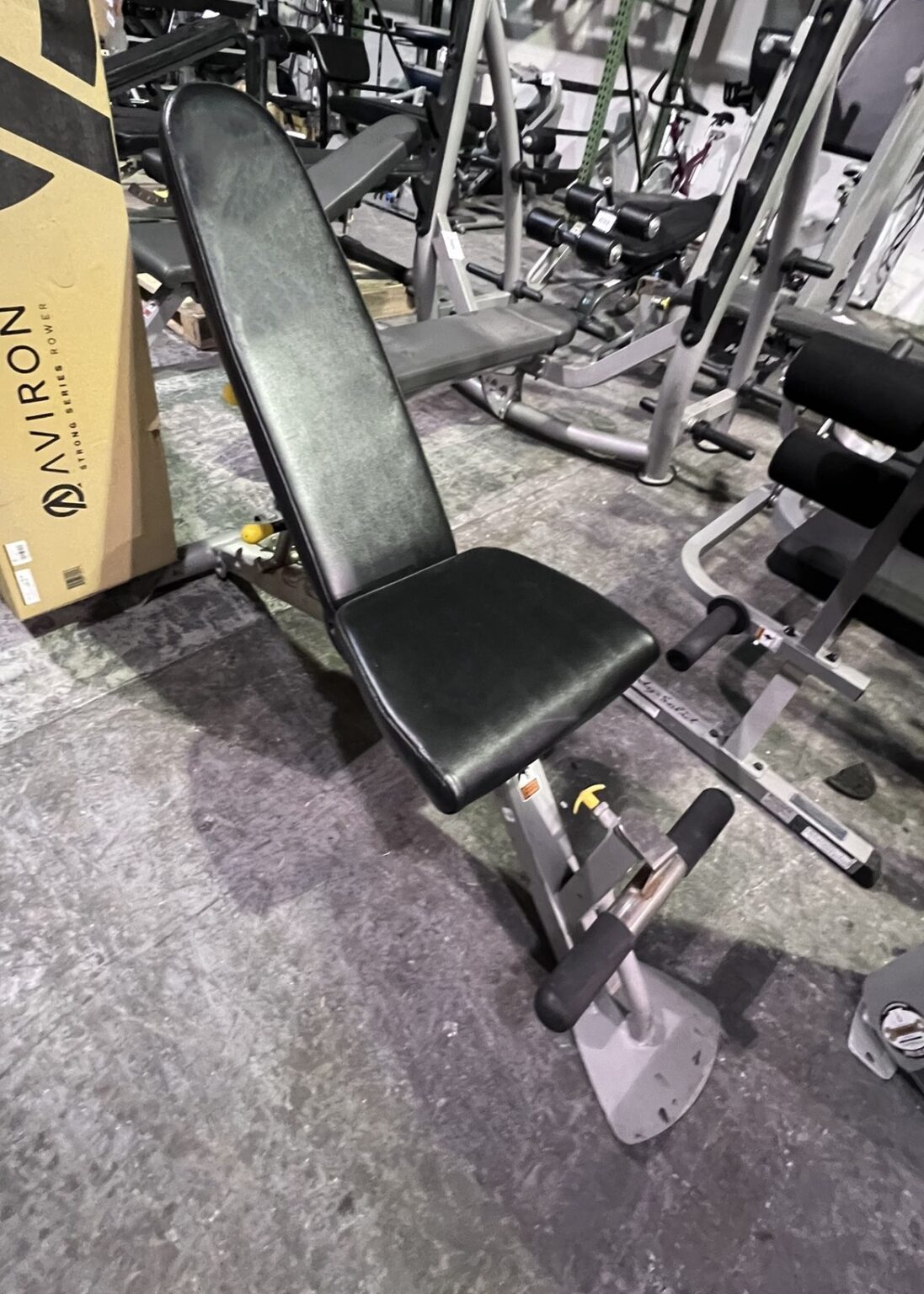 Hoist Adjustable Flat/Incline/Seat Bench Innovative Fitness