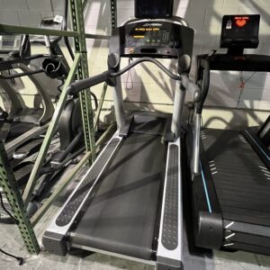 Life Fitness Integrity Series CLST Treadmill