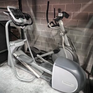 Precor EFX 532i Crosstrainer Elliptical with CrossRamp Incline (cosmetic console) for sale Innovative fitness in Kennesaw, GA 770.218.9390