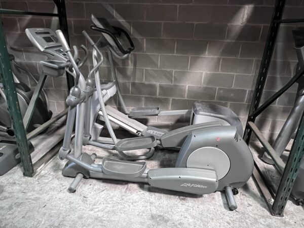 Life Fitness CLSX Total-Body Elliptical