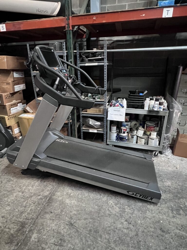 Cybex 525T Treadmill with E3 15.6˝ Touchscreen Console