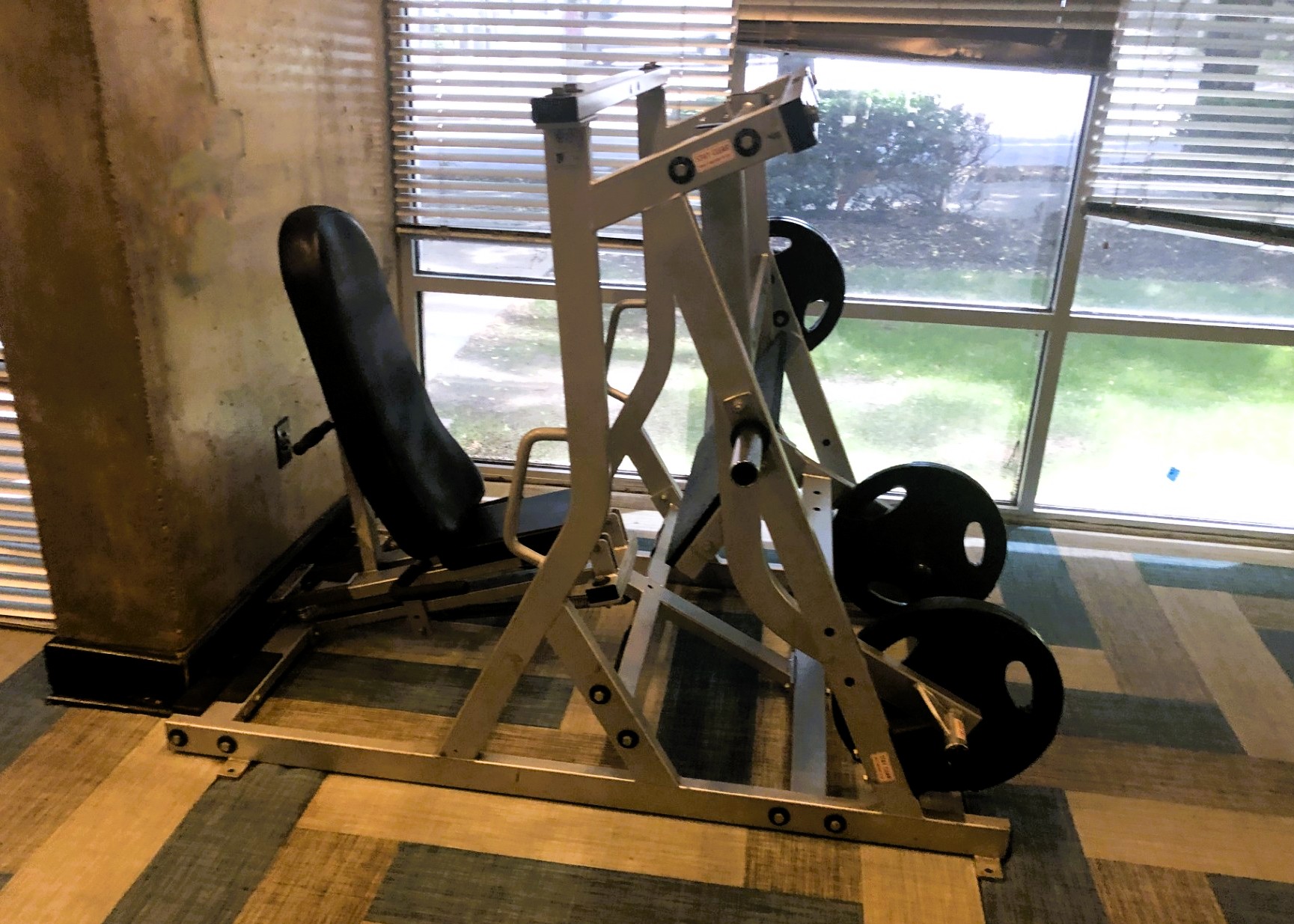 Hammer Strength Plate-Loaded Leg Press Machine Now available at Innovative Fitness in Kennesaw, GA 30152 call us today at 770.218.9390.