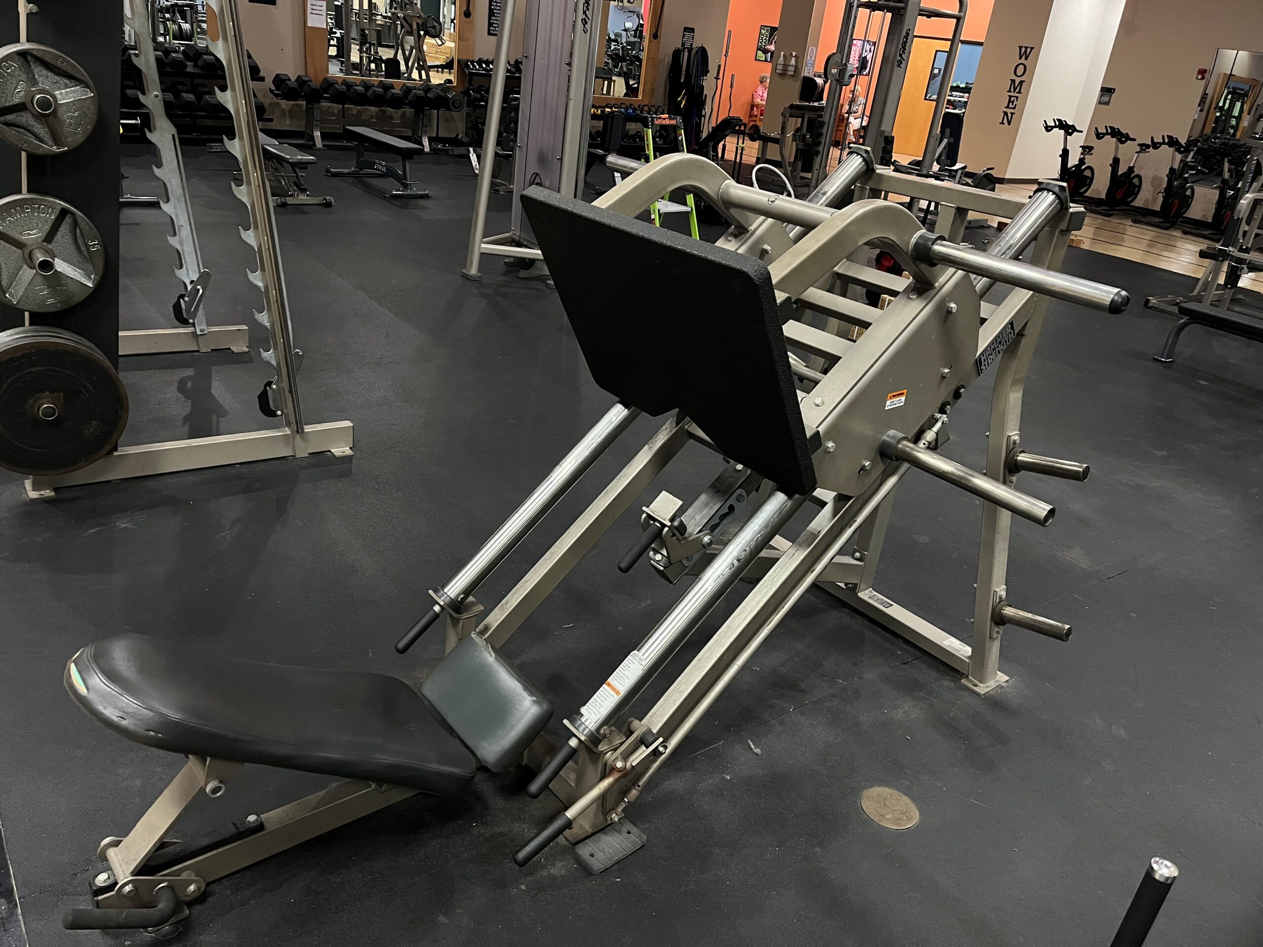 Hammer Strength Plate Loaded Linear Leg Press Now available at Innovative Fitness in Kennesaw, GA 30152 call us today at 770.218.9390.