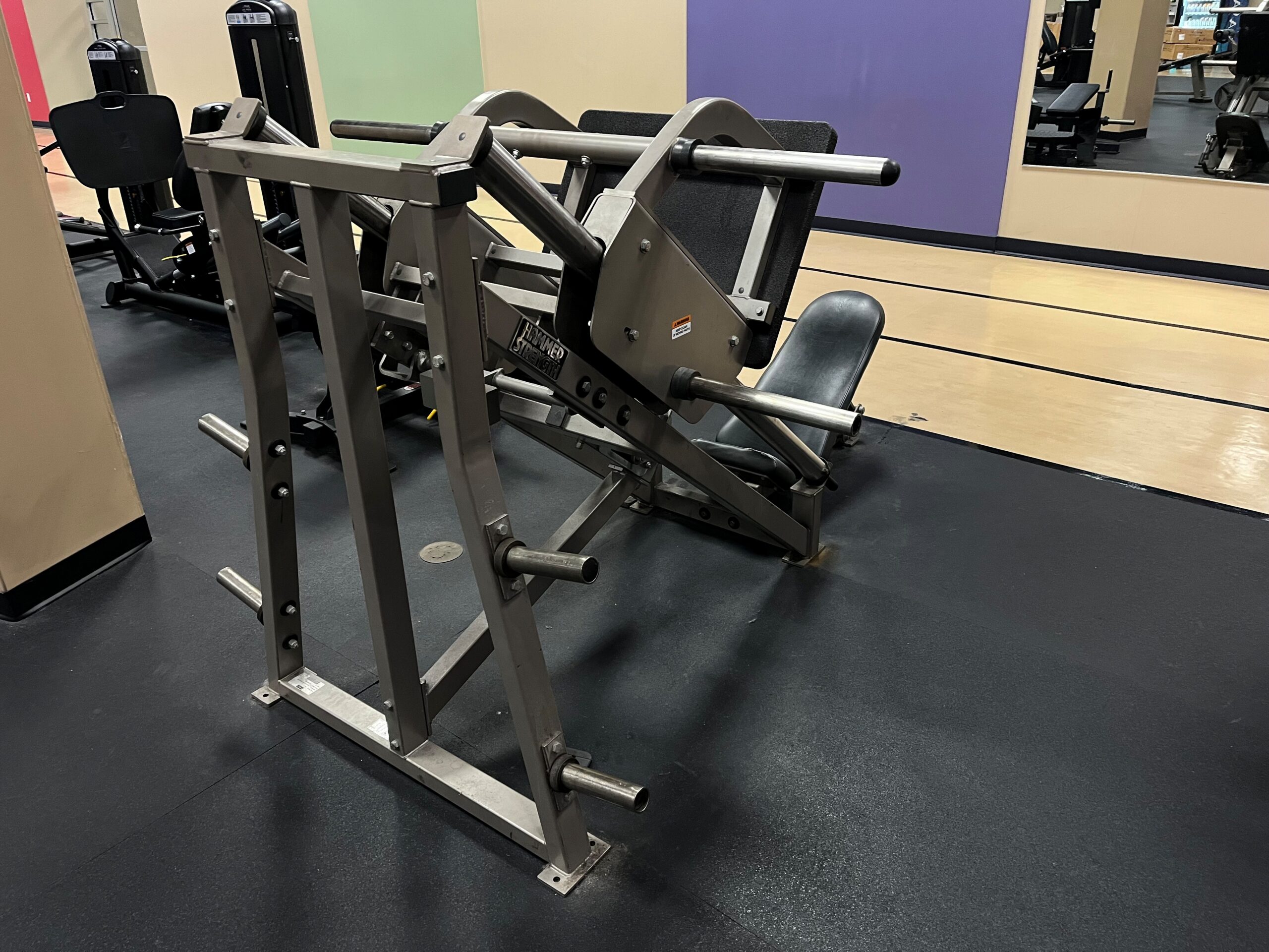 Hammer Strength Plate Loaded Linear Leg Press Now available at Innovative Fitness in Kennesaw, GA 30152 call us today at 770.218.9390.