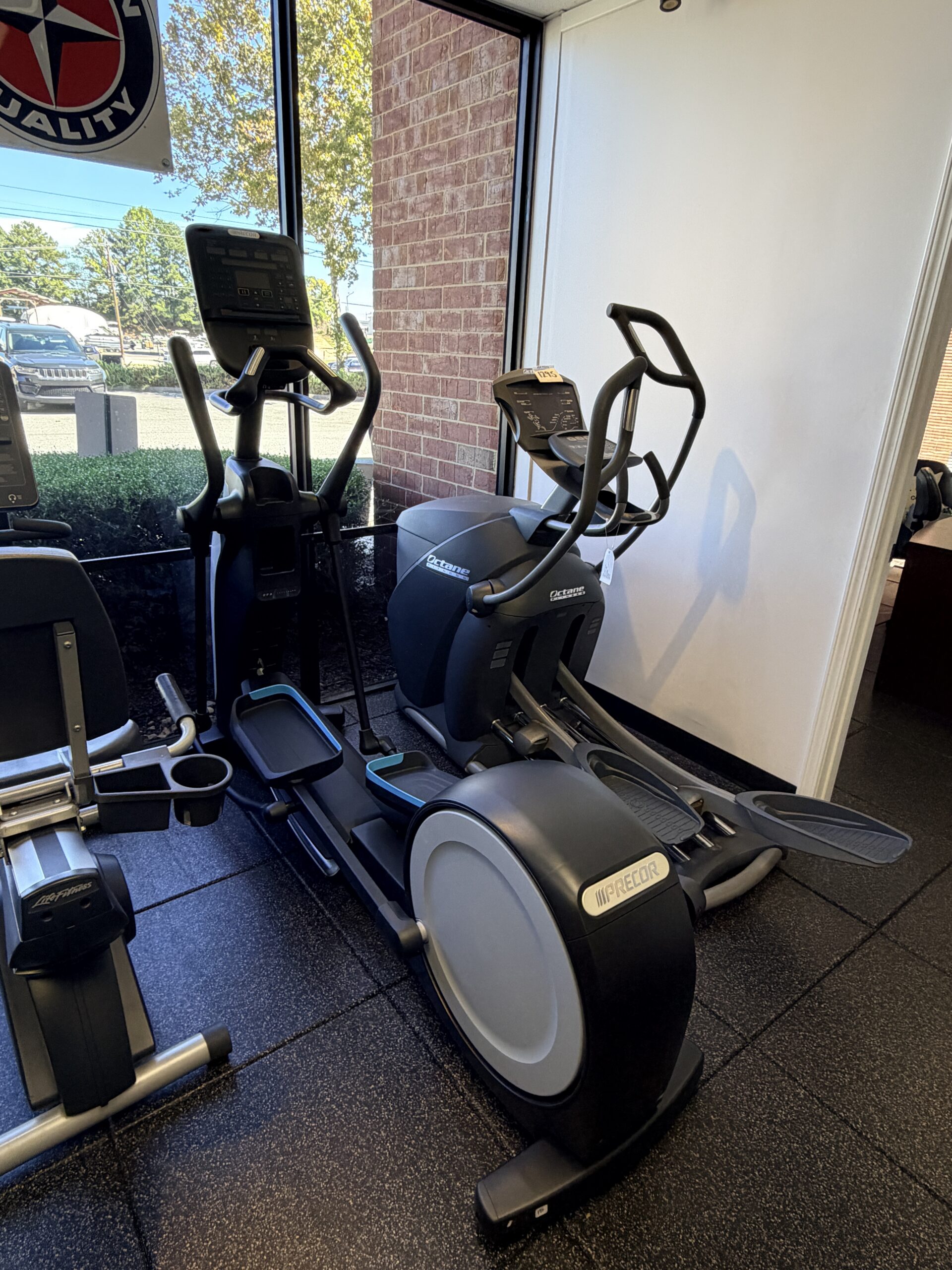 Precor EFX 835 Elliptical with Converging CrossRamp, moving handlebars, and P31 console, available through Innovative Fitness in Kennesaw, GA, serving Atlanta and Metro Atlanta with premium commercial fitness equipment sales and solutions.
